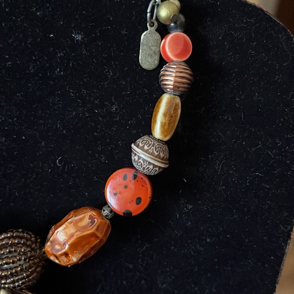 “Treska” vintage Boho Style Memory Wire Coil Necklace, enamel, stones,wood beads - Picture 6 of 8